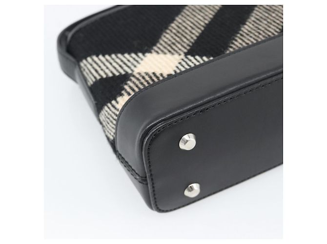 Borsa a tracolla BURBERRY Nova Check in tela nero argento Auth 191335V - vista 17