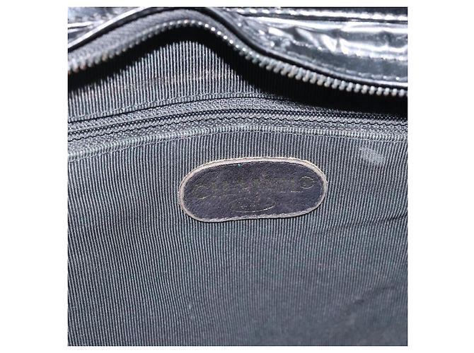 Borsa Tote CHANEL in vernice nera con CC dorato Auth BA14016 Nero D'oro - vista 19