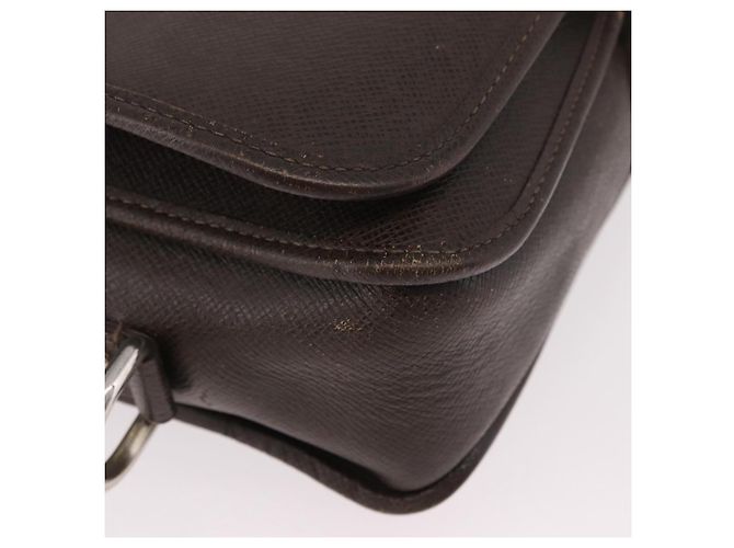 LOUIS VUITTON Bolsa de Ombro Taiga Andrei Grizzly M32488 LV Auth ka5136 Marrom - vista 9