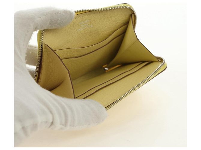 Hermès Portafoglio monete HERMES in pelle Taurillon Clemence Giallo Auth 190522M - vista 9
