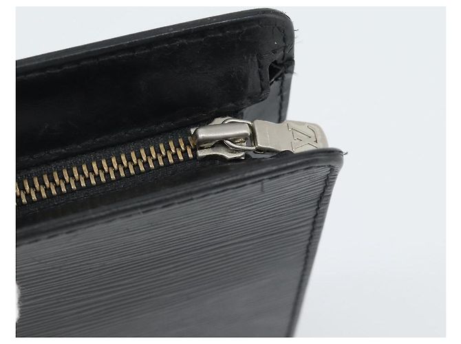 LOUIS VUITTON Epi Pochette Homme Clutch Nero M52522 LV Auth 191593 - vista 8