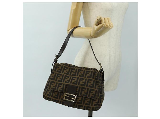 FENDI Zucca Canvas Mamma Baguette Shoulder Bag Marrone Nero Autentica BA13813V - vista 26