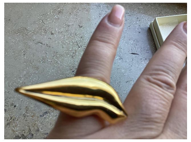 Anello labbra in oro Diane von Furstenberg D'oro - vista 8