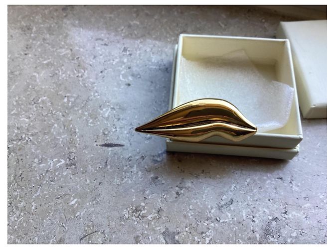 Anello labbra in oro Diane von Furstenberg D'oro - vista 9