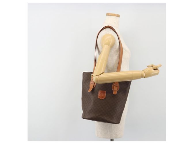 Céline Bolsa Tote CELINE Macadam em PVC e couro marrom com detalhes dourados Auth BA13920 - vista 25