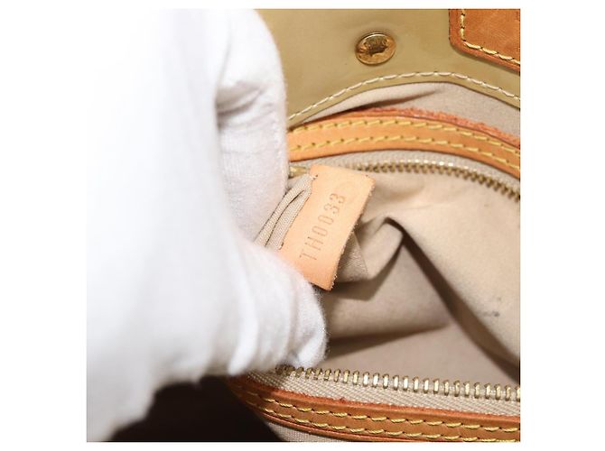 LOUIS VUITTON Monogram Vernis Reade PM Hand Bag Beige M91144 LV Auth BA13915 - view 12