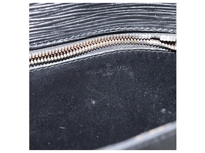 Borsa a Spalla LOUIS VUITTON Epi Saint Cloud GM Nera M52192 LV Auth 191506 Nero - vista 22