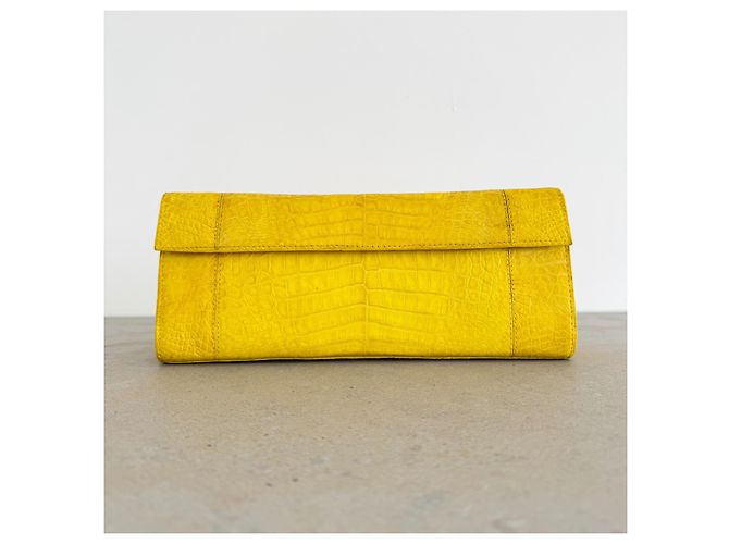 Nancy Gonzalez Clutch in coccodrillo giallo - vista 3