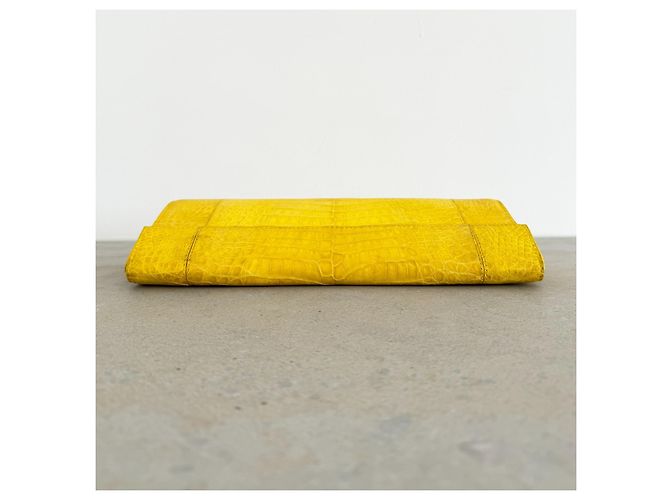 Nancy Gonzalez Clutch in coccodrillo giallo - vista 4