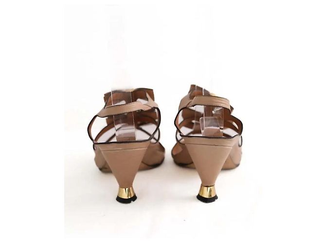Tacchi Marc Jacobs in pelle beige - vista 2