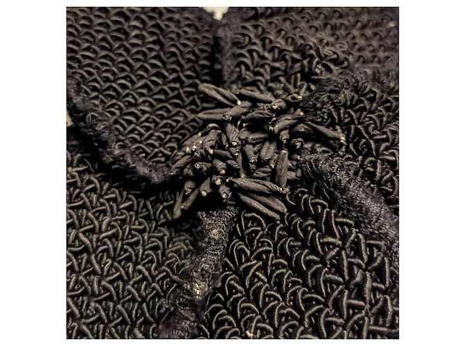 Spilla Camélia in maglia nera Chanel Nero - vista 3