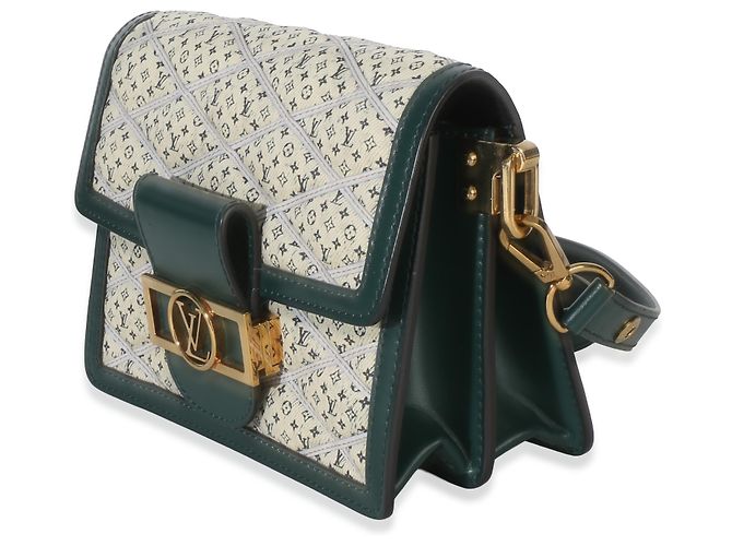 Louis Vuitton Mini Dauphine em denim acolchoado verde com estampa monogram - vista 3