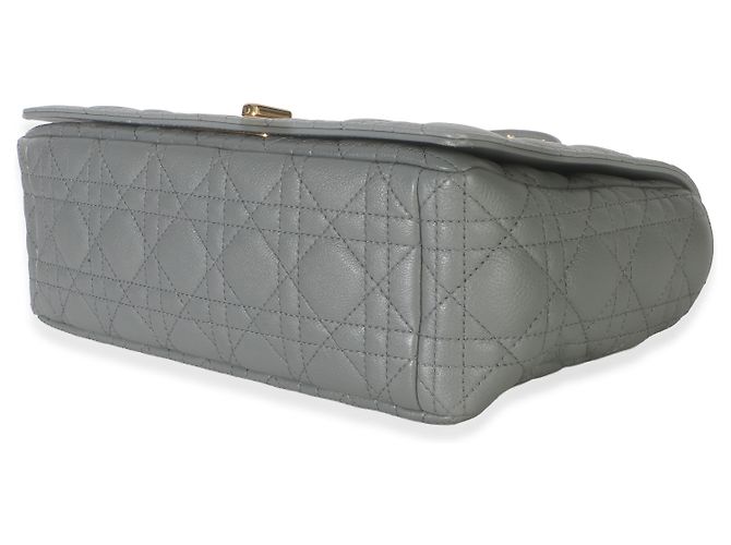 Borsa Christian Dior Caro Chain Medium in pelle di vitello morbida grigia cannage Marrone Blu - vista 6
