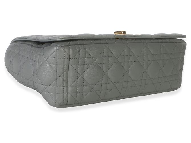 Borsa Christian Dior Caro Chain Medium in pelle di vitello morbida grigia cannage Marrone Blu - vista 7