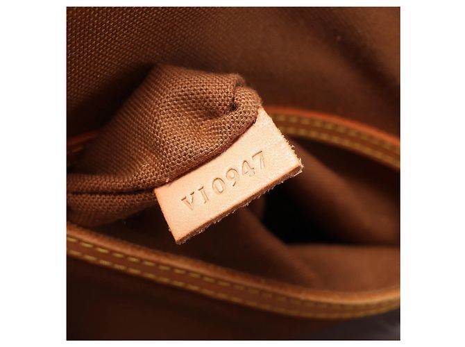 Borsa Louis Vuitton Alma PM in tela Monogram marrone M51130 - vista 10