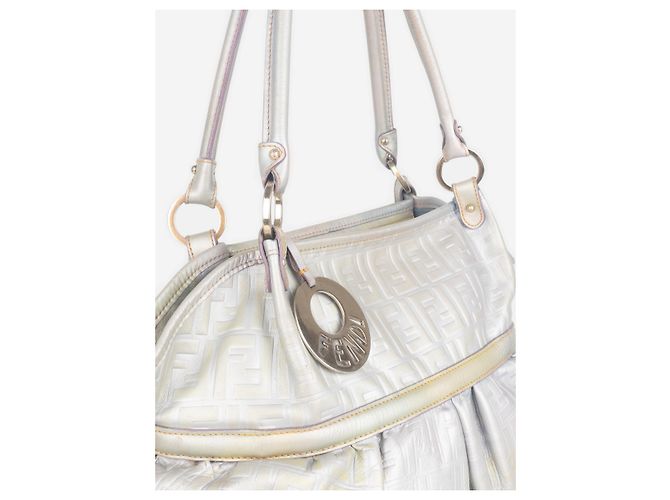 Fendi 2000s Iridescent Ombre Zucca Monogram‚Chef‘ Handtasche Silber - Ansicht 5