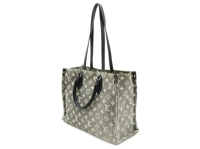 Borsa Louis Vuitton Monogram Jacquard Denim OnTheGo MM Nero Monogramma - vista 3