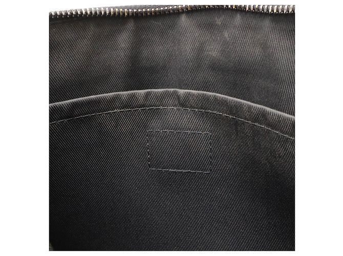 Pochette Louis Vuitton Monogram Shadow To Go Clutch Bag Nero - vista 10