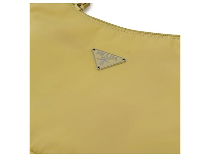 Borsa Pouch Prada Triangle in nylon giallo - vista 5