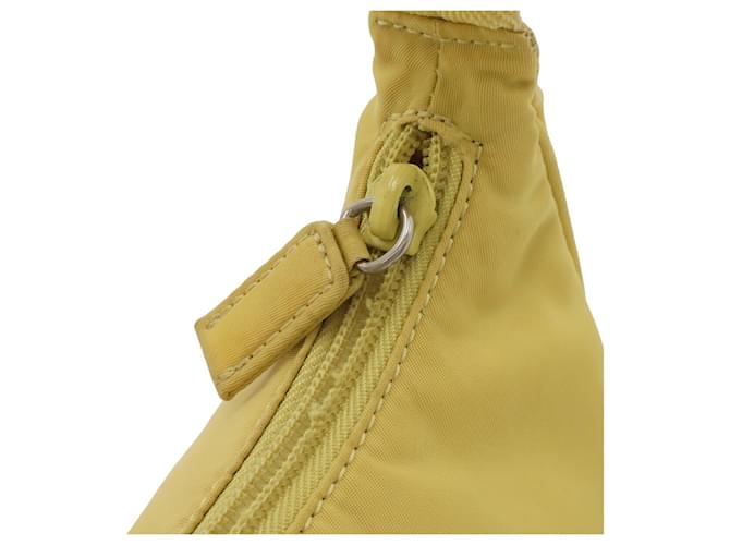 Borsa Pouch Prada Triangle in nylon giallo - vista 6