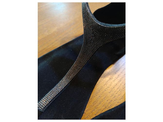 Brunello Cucinelli Sandali piatti in scamosciato nero e strass - vista 4