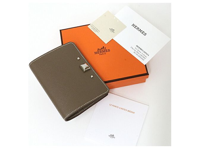 Hermès Tarjetero Hermes Medor en Etoupe Gray Gris pardo - vista 2
