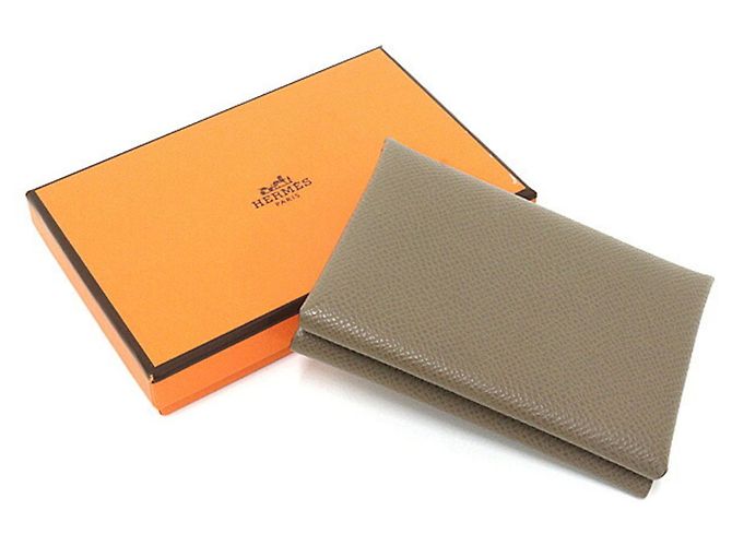 Hermès Monedero Hermes Calvi Duo Epsom Gris pardo - vista 6