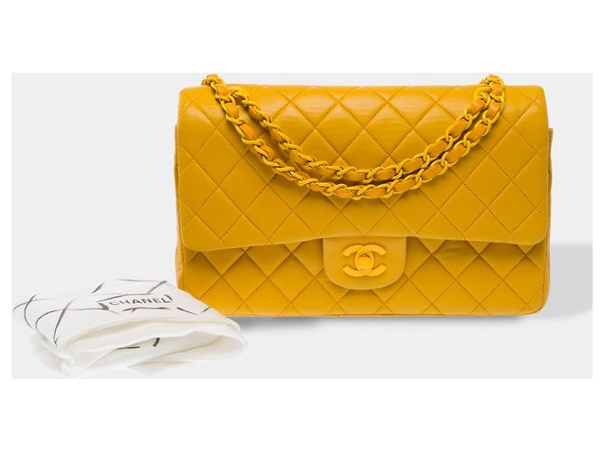 Bolsa CHANEL Timeless/Classique em Couro Amarelo - 103743 - vista 2