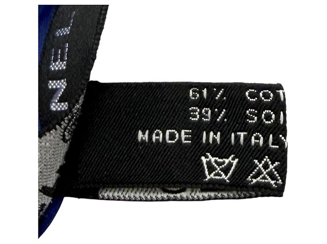 Sciarpa Chanel G19 in misto cotone e seta con motivo floreale blu - vista 10