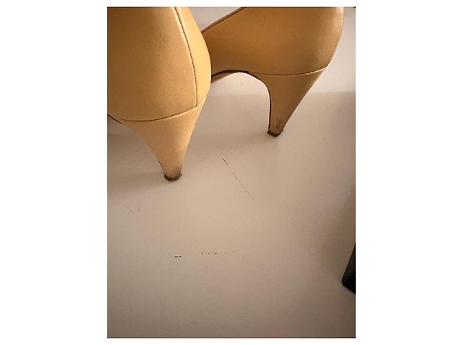 Décolleté bicolore Chanel in pelle beige e nero - vista 17
