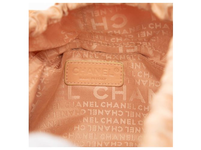 Hobo Chanel in pelle di vitello beige con cuciture a quadrato e nappa - vista 5