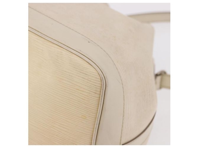 Borsa a Spalla LOUIS VUITTON Epi Petit Noe Bianco Yvoire M4084J LV Auth 191694 - vista 16