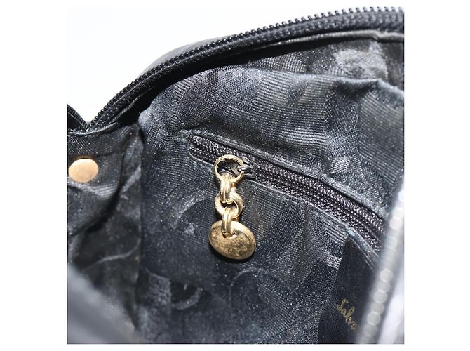 Borsa a Spalla Salvatore Ferragamo Vala Pelle Nera Oro Auth BA13992 Nero D'oro - vista 20