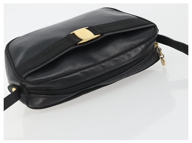 Borsa a Spalla Salvatore Ferragamo Vala Pelle Nera Oro Auth BA13992 Nero D'oro - vista 6