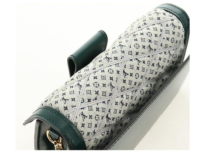 LOUIS VUITTON Monogram Maltage Line Bum Bag Dauphine Green M44724 Auth 189902M Verde Monogramma - vista 19