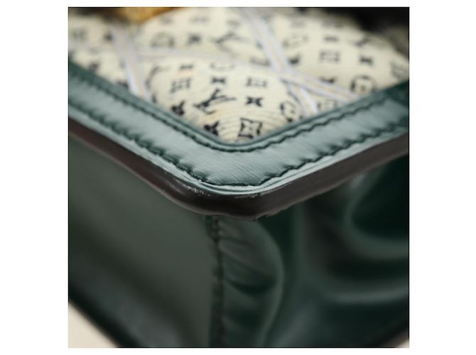 LOUIS VUITTON Monogram Maltage Line Bum Bag Dauphine Green M44724 Auth 189902M Verde Monogramma - vista 21