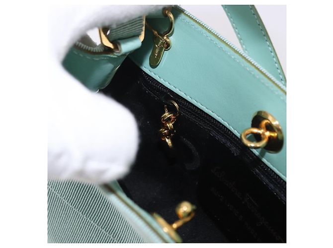 Borsa Salvatore Ferragamo Vala Canvas 2way Verde Oro Auth 191655A D'oro - vista 20