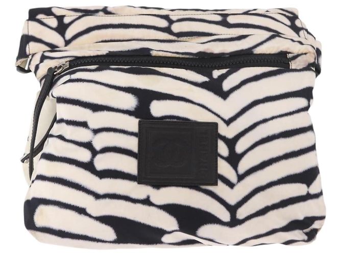 CHANEL Chanel Borsa a Spalla Sportiva Reversibile Zebra Bianca CC Auth BA14015 Bianco Stampa zebra - vista 13
