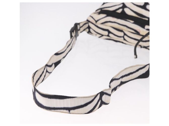 CHANEL Chanel Borsa a Spalla Sportiva Reversibile Zebra Bianca CC Auth BA14015 Bianco Stampa zebra - vista 8