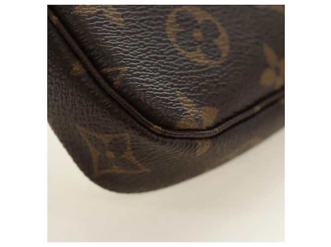 LOUIS VUITTON Monogram Vivienne Mini Pochette Accessoires M45905 Auth 190028SM Monograma - vista 17