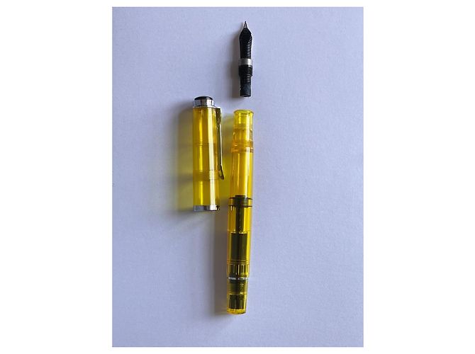 Autre Marque Pelikan M205 Duo Stylo Plume Neon Jaune - vue 3