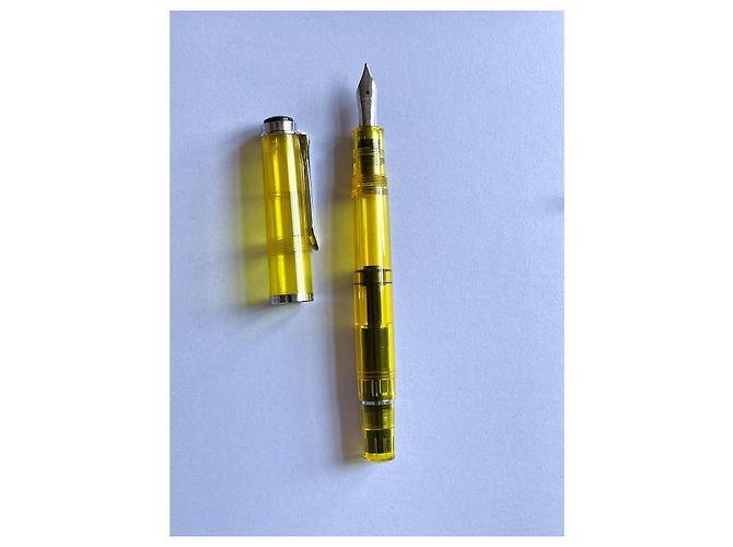 Autre Marque Pelikan M205 Duo Stylo Plume Neon Jaune - vue 4