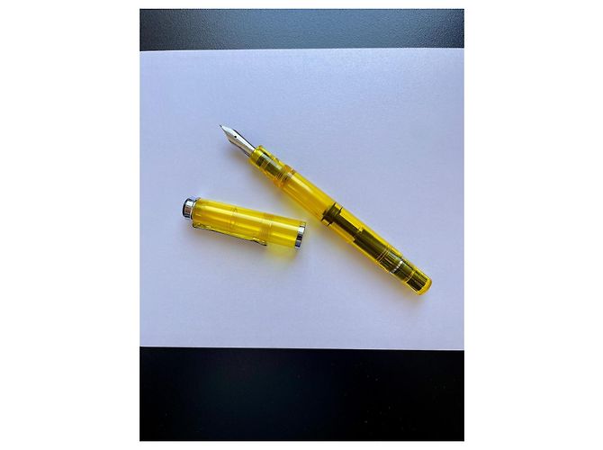 Autre Marque Pelikan M205 Duo Stylo Plume Neon Jaune - vue 5