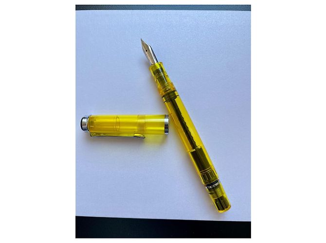 Autre Marque Pelikan M205 Duo Stylo Plume Neon Jaune - vue 9