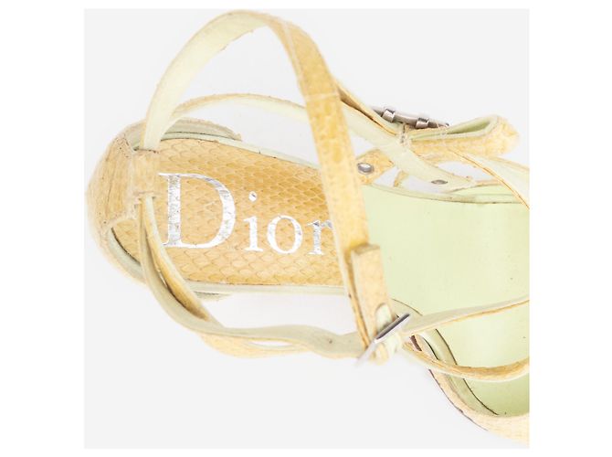 Dior by Galliano Sandaletten mit Absatz aus Pythonleder mit Strass-Schleife aus den 2000ern Gelb - Ansicht 7