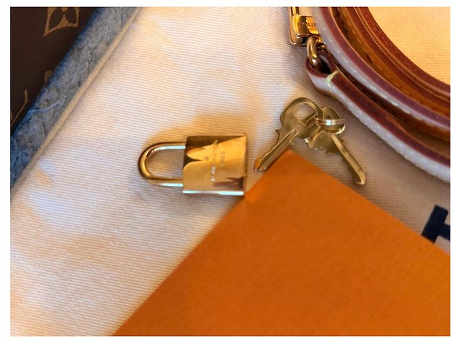 Borsa Louis Vuitton Rivoli PM Monogram Marrone - vista 8