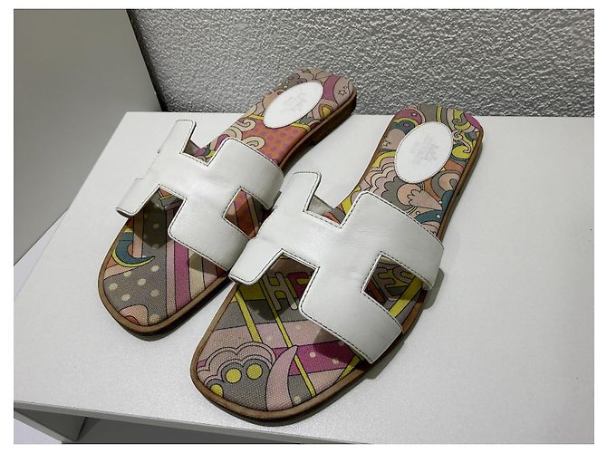 Sandali Hermès Oran bianchi in pelle e tessuto stampato 38 Bianco Multicolore - vista 3