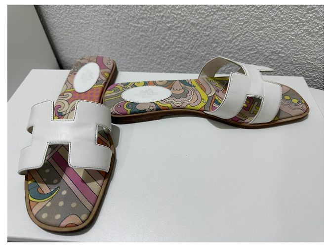 Sandali Hermès Oran bianchi in pelle e tessuto stampato 38 Bianco Multicolore - vista 8