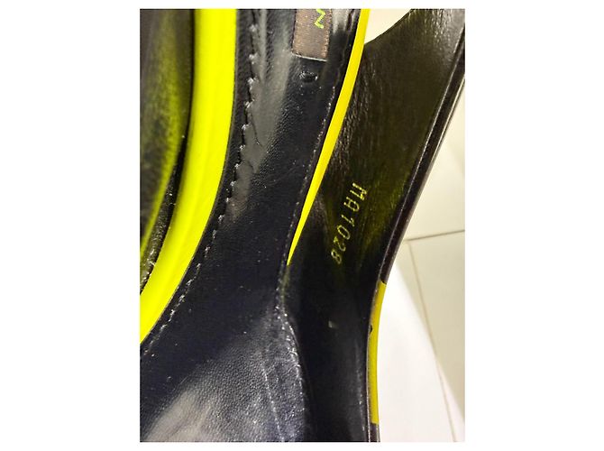 Décolleté slingback Louis Vuitton Stephen Sprouse Graphics Graffiti in vernice nero 38 Giallo - vista 13