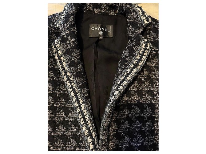 Timeless Chanel Tweed-Jacke Schwarz-Weiß - Ansicht 2
